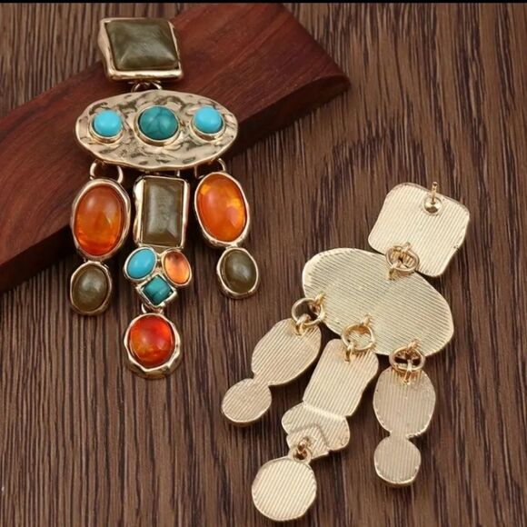 Geometric Hobo Statement Earrings - Picture 3 of 5